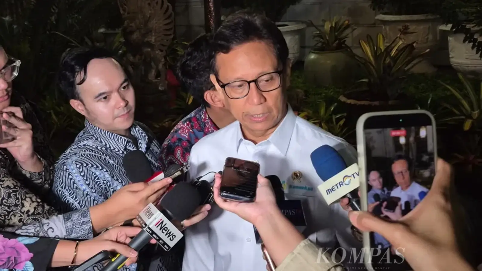 Budi Gunadi ke Istana Bahas Kondisi Ekonomi Serta Resmikan RS