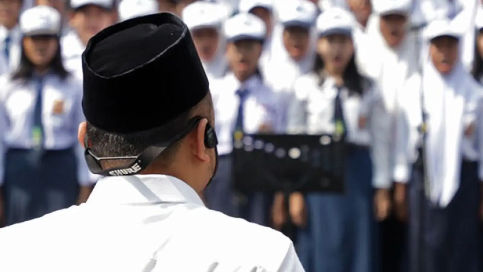 Lirik Lagu Terima kasihku, Guruku